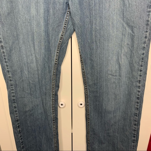 Men’s 559 Straight Leg Levi’s Jeans - Picture 3 of 13